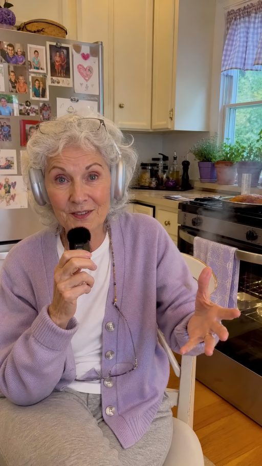 Boomer Grandma Betty AI 头像素材